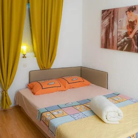 Apartment Stephanie Orange *